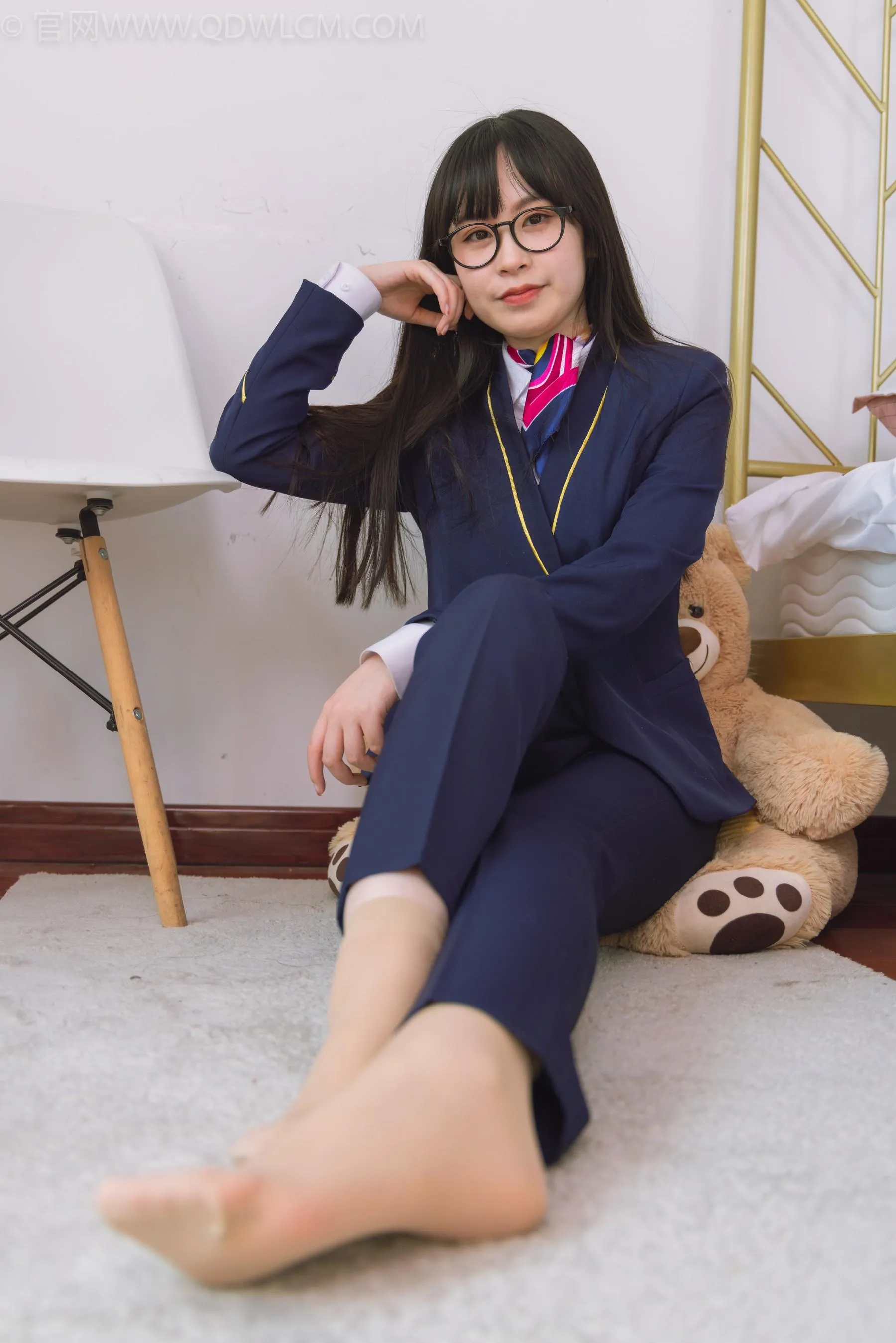 物恋传媒 NO.1500 兮兮-银行小秘书 [151P]插图1